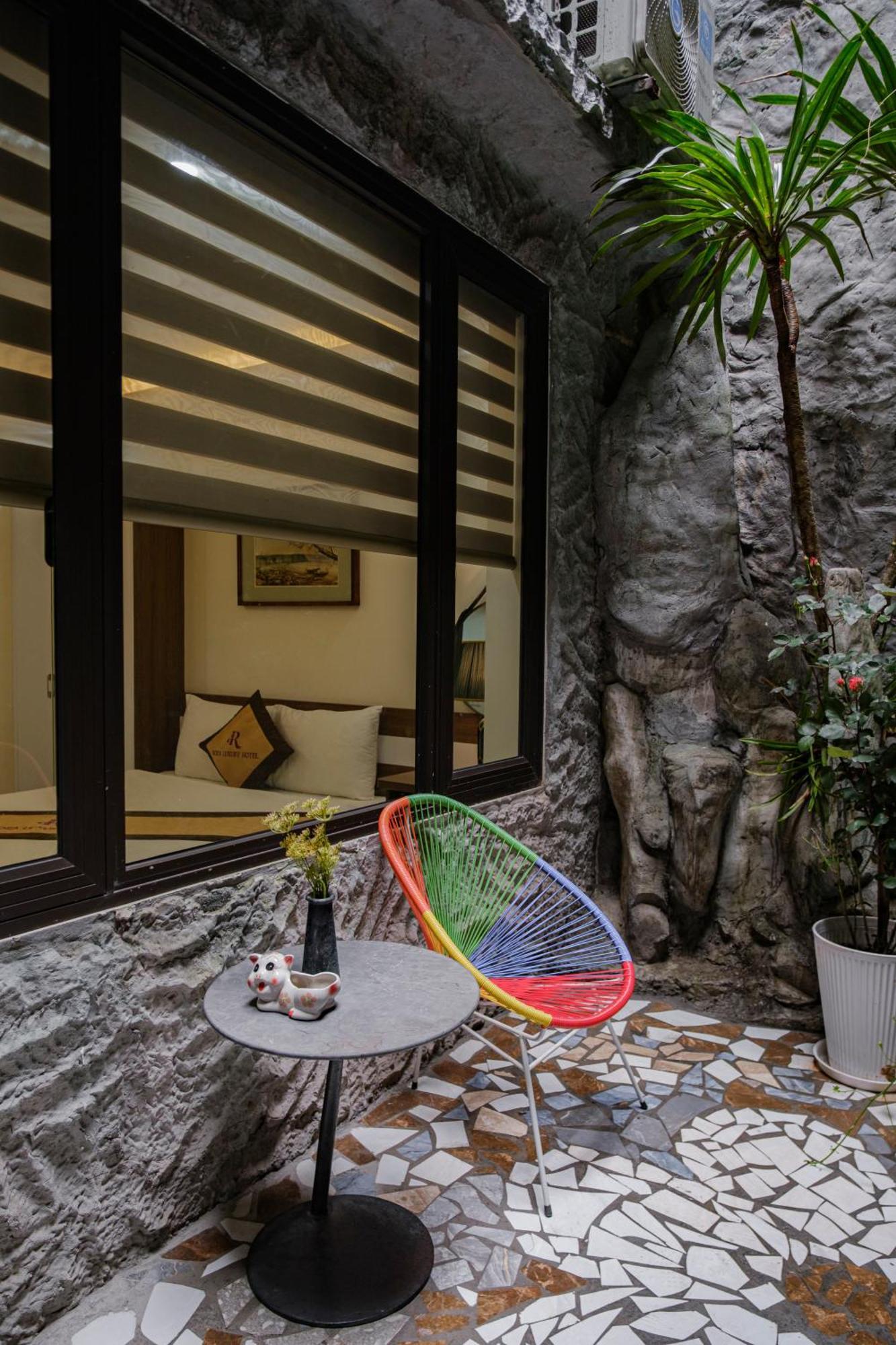 Roza Palace Cat Ba Chan Chau ภายนอก รูปภาพ